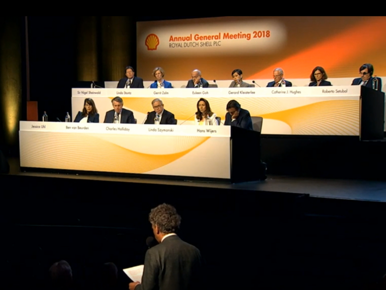 Mark van Baal speaking to Shell's board at an annual AGM
